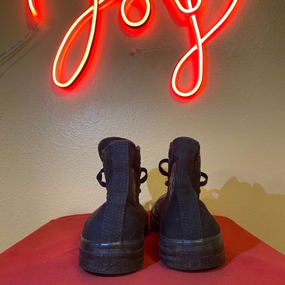 Converse Triple Black Sneakers - Picture 2 of 5